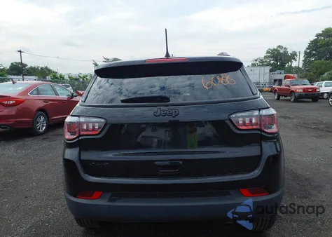 2019 Jeep Compass Altitude 4X4 z USA, uszkodzony, nr VIN 3C4NJDBB9KT723909